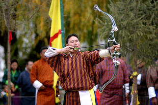 Bhutans Nationalsport: Bogenschießen