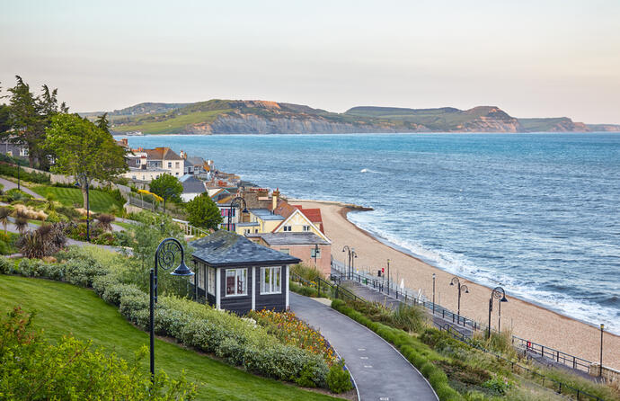 Gärten an der Strandpromenade von Lyme Regis