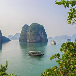 Blick auf die Halong-Bucht, Vietnam