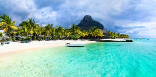 Mauritius Strand mit Boot