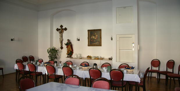 gedeckte Frühstückstafel
