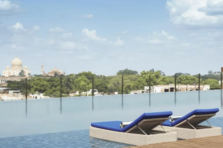 Infinity-Pool