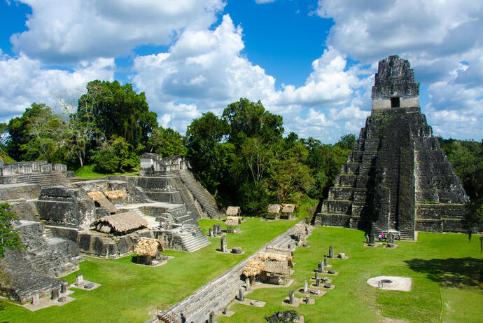 Tikal- Ruinenstätte im Regenwald Guatemalas