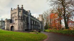 Kilkenny Castle und anliegender Garten