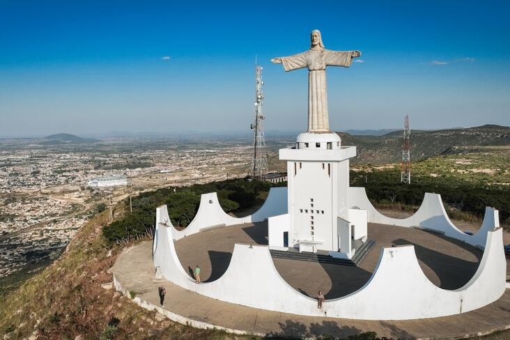 Blick auf Christo Rei und Lubango