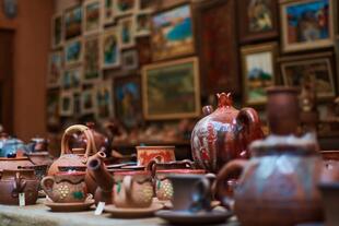 Souvenirs auf der Vernissage in Jerewan 