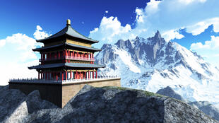 Sonnentempel in der Bergen vom Himalaya
