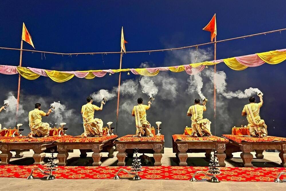Aarti-Zeremonie in Varansi