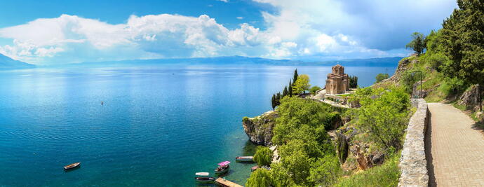 Weg zum Kloster am Ohrid See