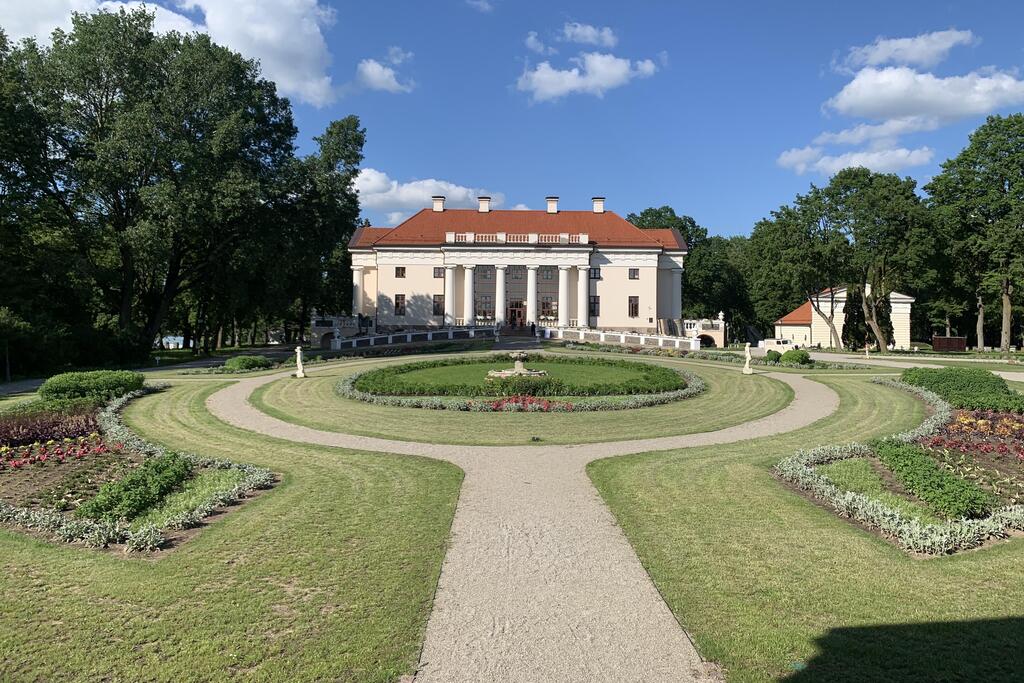 Pakruojis Manor