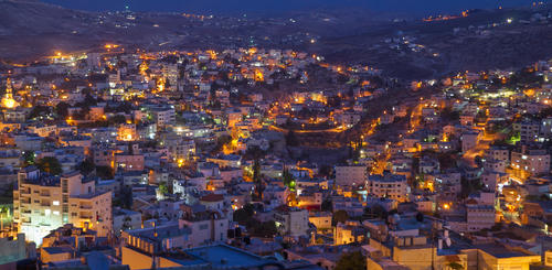 Blick auf Bethlehem bei Nacht