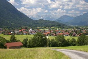 Blick auf Ohlstadt