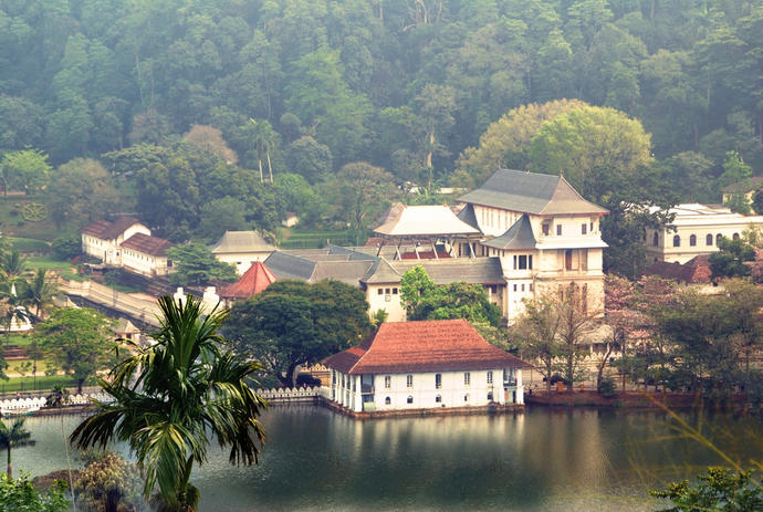 Der berühmte Zahntempel in Kandy