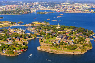 Inselfestung Suomenlinna von oben