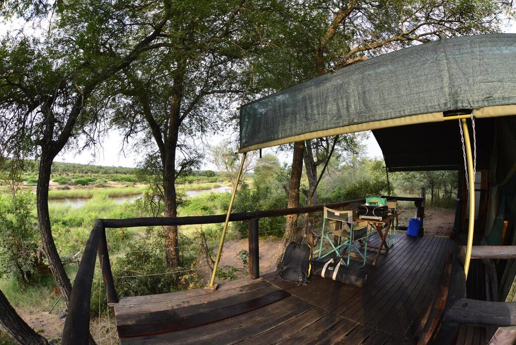Terrasse vom Safari Zelt