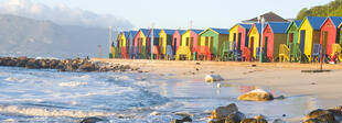 Bunte Strandhäuser in Kapstadt