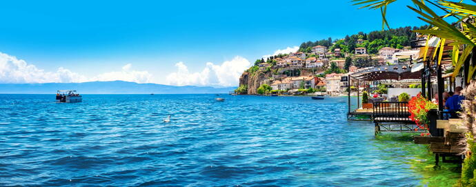 Küste der Stadt Ohrid am Ohrid See