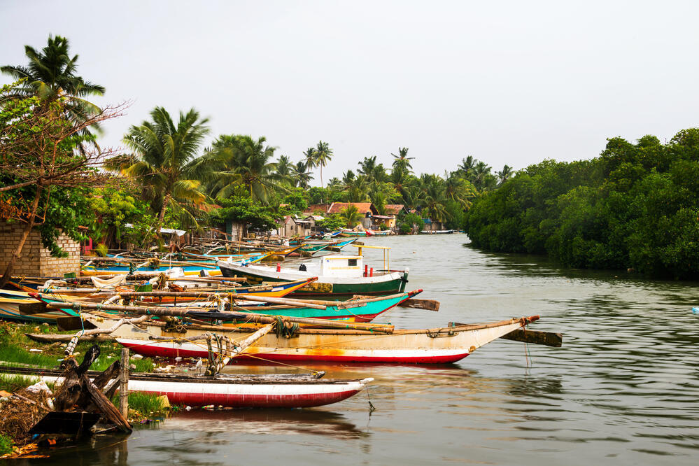 Boote im Fischerdorf Negombo