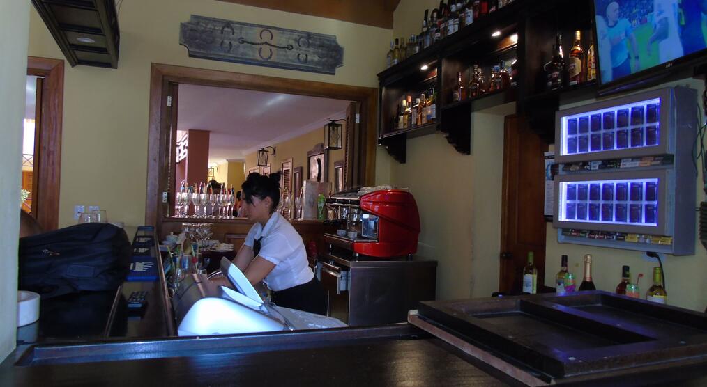 Bar