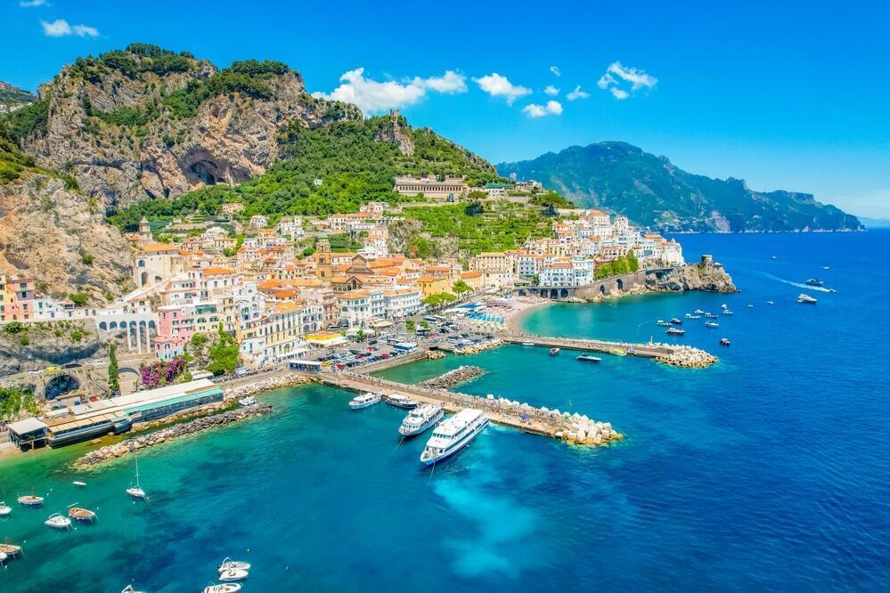 Vogelperspektive auf Amalfi