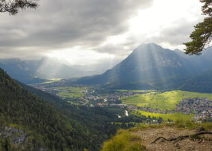 Ausblick ins Loisachtal