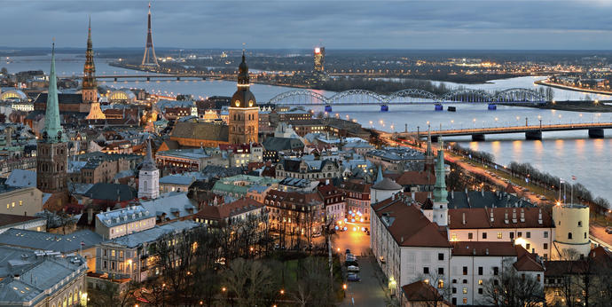 Riga Panorama bei Dämmerung