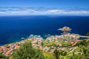 Panoramablick auf Porto Moniz