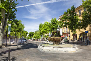 Springbrunnen in der Cours Mirabeau in Aix-en-Provencce