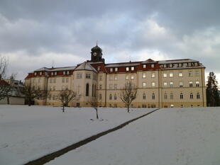 Kloster im Winterzauber