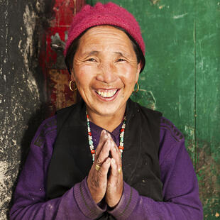 Lächelnde Tibeterin