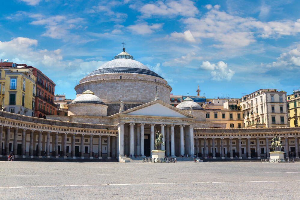Neapel Piazza Plebiscito