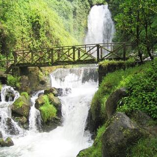Peguche Wasserfall