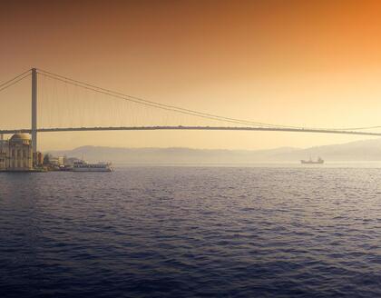 Brücke der Märtyrer des 15. Juli über den Bosporus