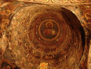 Kuppel mit Fresken