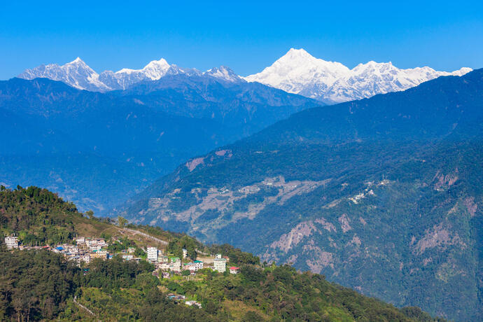Blick auf das Himalaya Gebirge vom Viewpoint Tashi in Sikkim in Indien