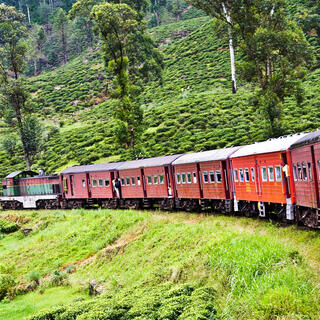 Zugfahrt ins Hochland von Sri Lanka