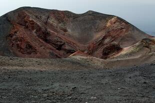 Einer der bereits erloschenen Silvestri-Krater 