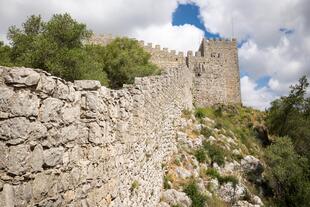 Burgmauern bei Sesimbra