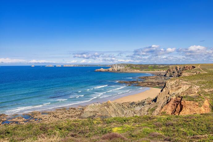 Blick auf die Küste von Bretagne