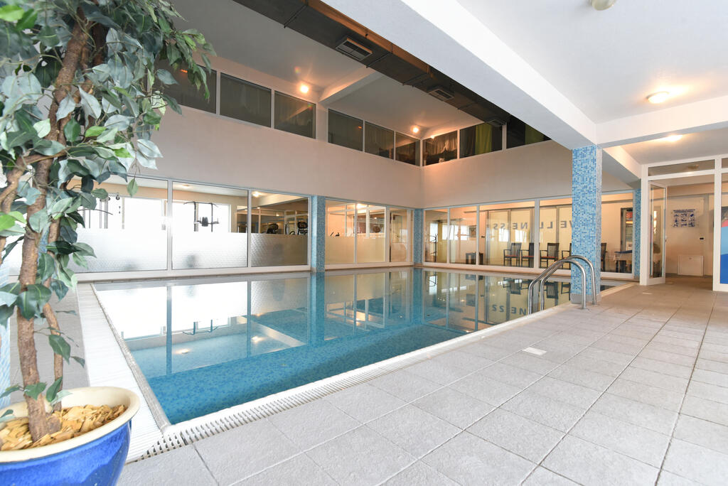 Hallenbad