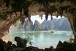 Höhle in der Halong-Bucht