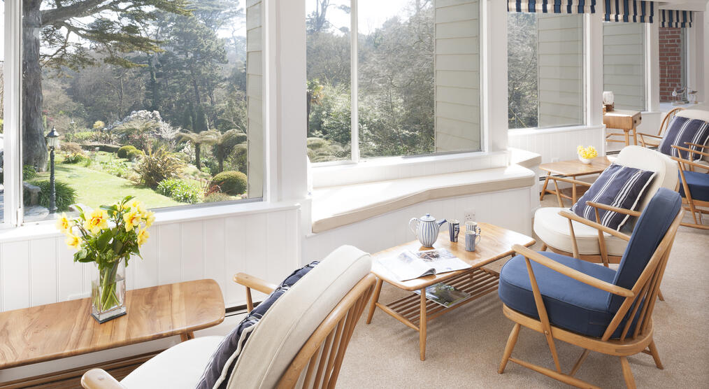 gemütliche Lounge mit herrlichem Ausblick
