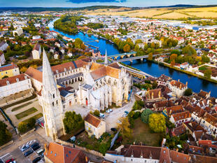 Luftbild von Auxerre