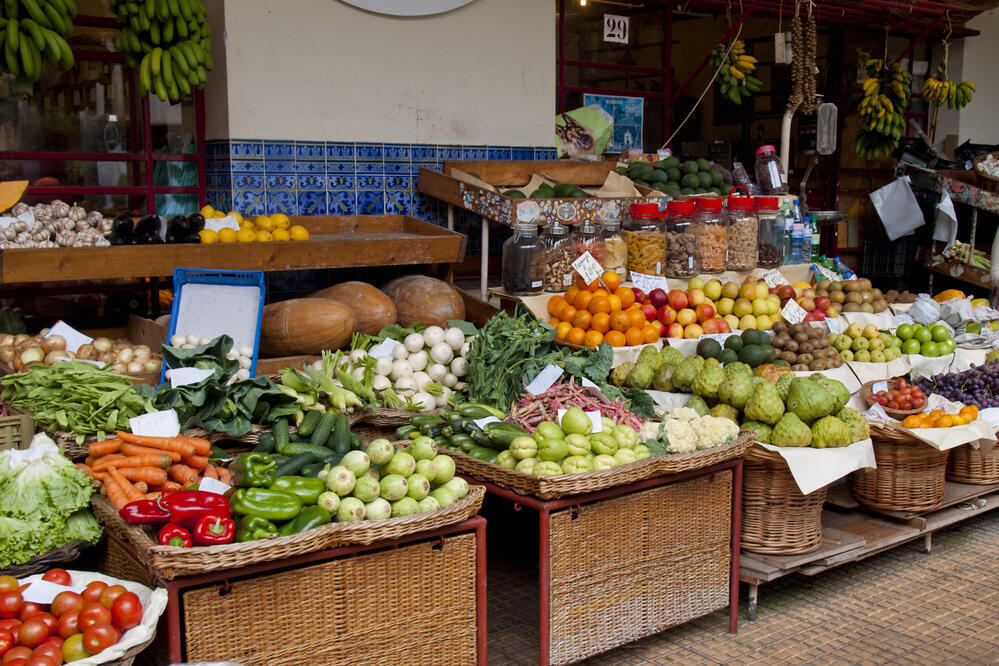 Stand in der Markthalle von Funchal