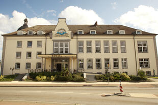 Eingang des Kurhotels Sassnitz