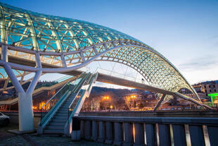 Friedensbrücke in Tbilisi