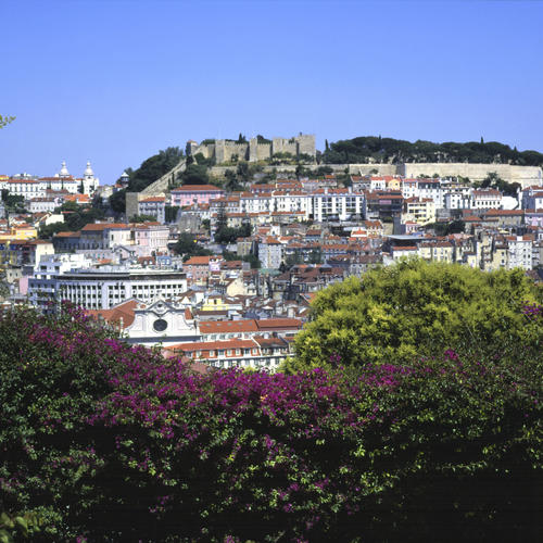 Sicht auf Lissabon vom Sao Pedro de Alcantra Garten