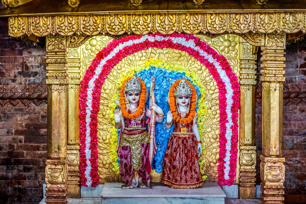 Bunten Dekorationen im Bindabashini-Tempel