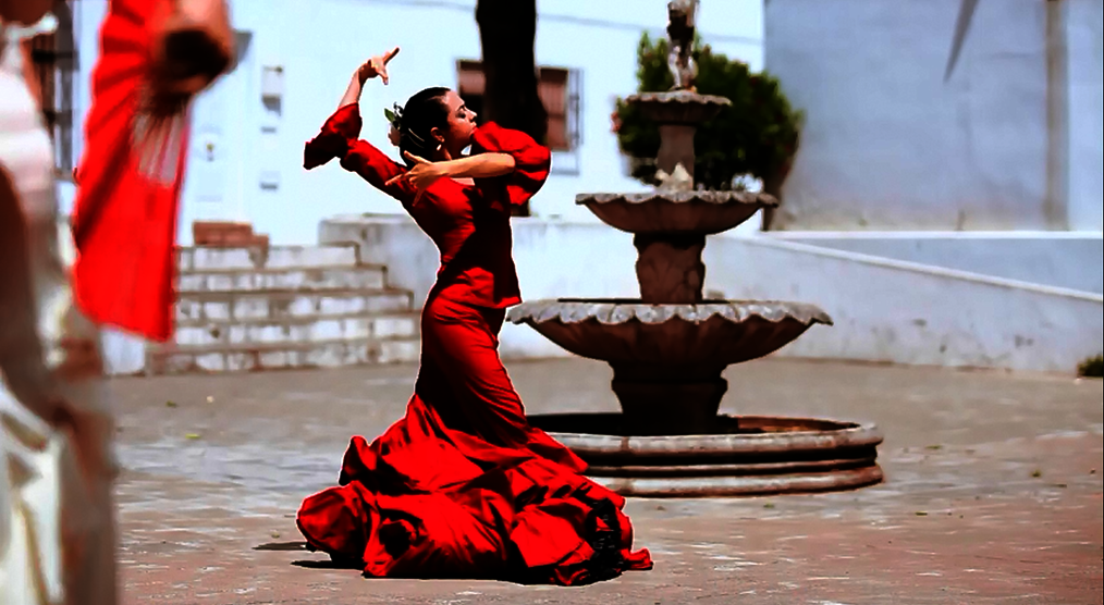 Frau tanzt Flamenco