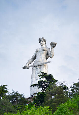 Monumentalstatue Kartlis Deda